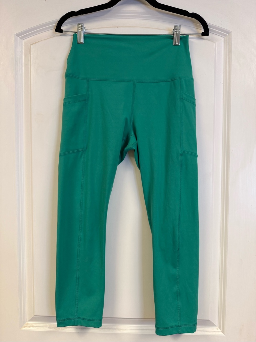 Yogalicious Lux Green High Rise Side Pocket Crop Leggings